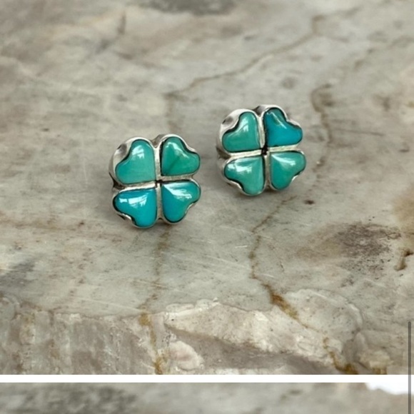 Sterling Silver 925 Dainty Turquoise Inlay Four Leaf Clover Flower Stud Earrings - Picture 15 of 15